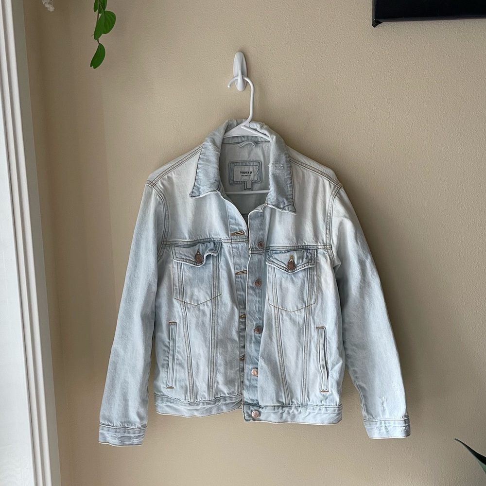 Distressed Lightwash Denim Jacket Forever 21